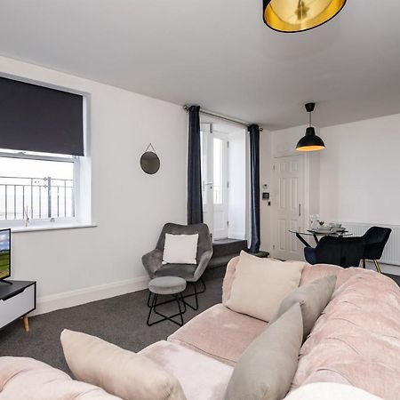 The Croston Balcony Apartment- Morecambe Central Promenade, Beach Front And Sea Views מראה חיצוני תמונה