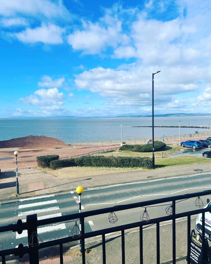 The Croston Balcony Apartment- Morecambe Central Promenade, Beach Front And Sea Views מראה חיצוני תמונה