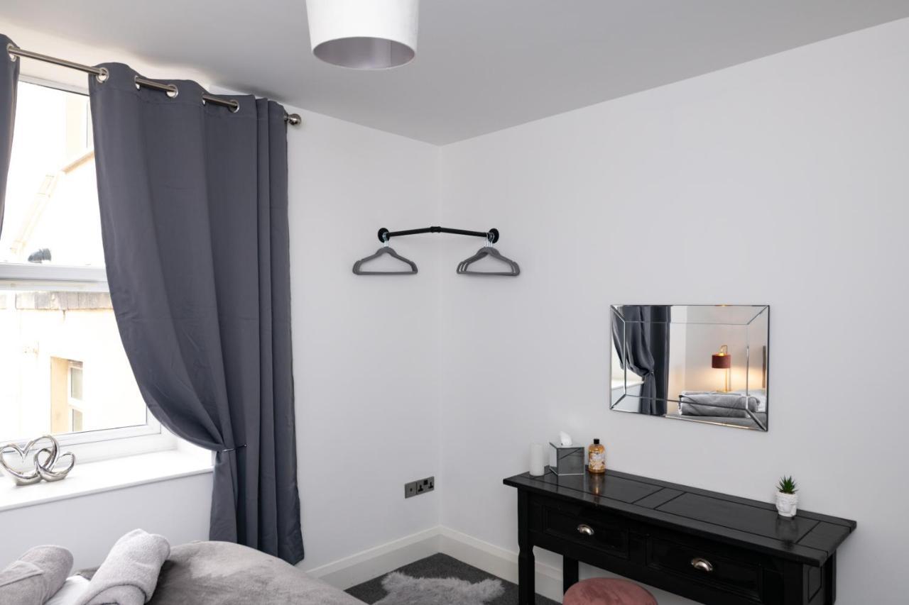 The Croston Balcony Apartment- Morecambe Central Promenade, Beach Front And Sea Views מראה חיצוני תמונה