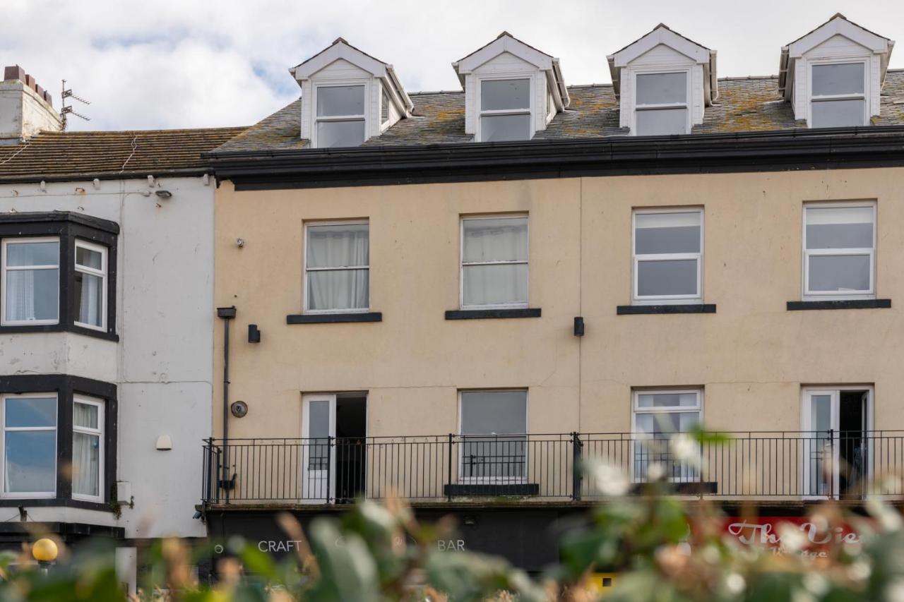 The Croston Balcony Apartment- Morecambe Central Promenade, Beach Front And Sea Views מראה חיצוני תמונה